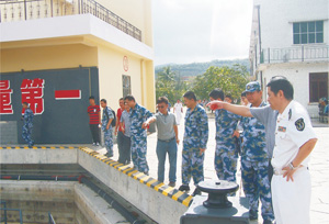 某部領導蒞臨工地現場檢查指導工作
